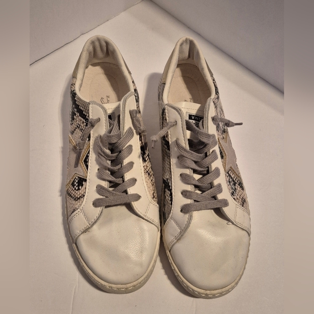Vintage Havana women's size 10 Bianca white with animal print and gold accent
